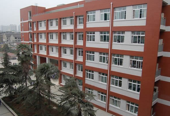 北京師范大學(xué)成都實(shí)驗學(xué)校地理位置在哪兒？