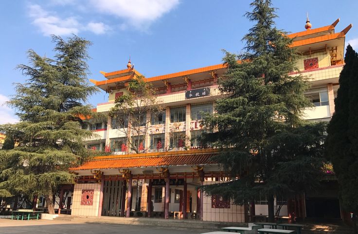 涼山州民族中學(xué)地址在哪里？