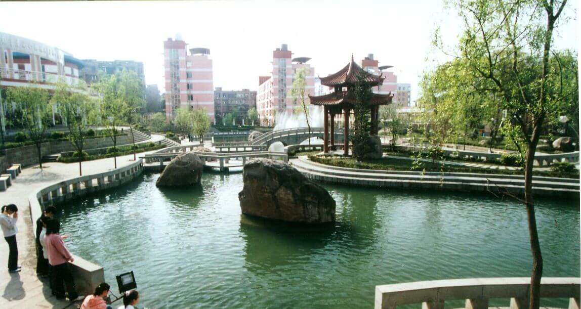 宜賓市第三中學(xué)2019年班級設置